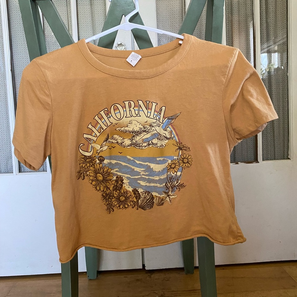 Crop top, size L, California.